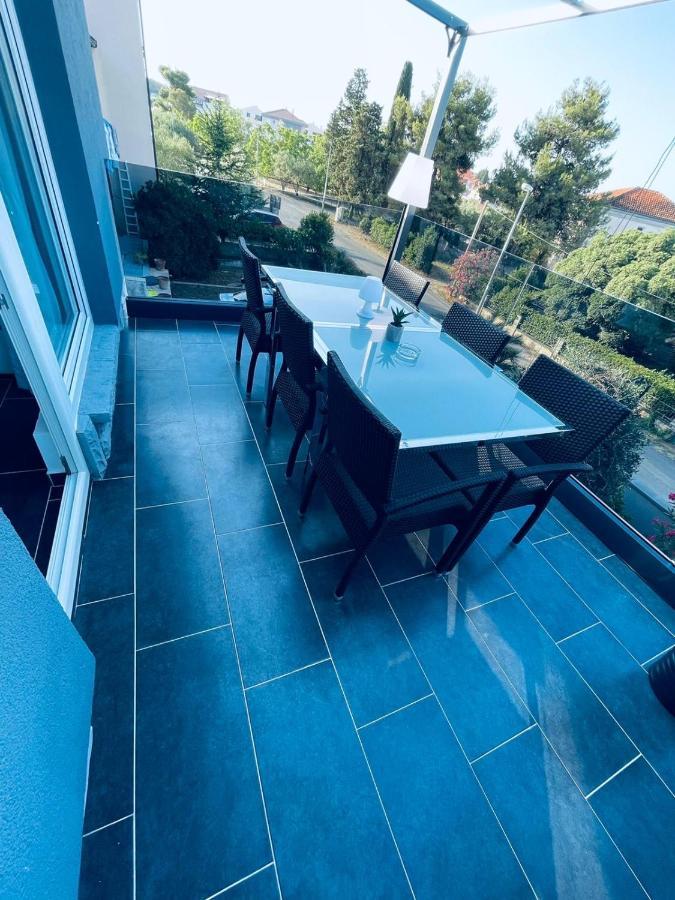 Apartmani Vernissage Biograd Na Moru Exterior foto