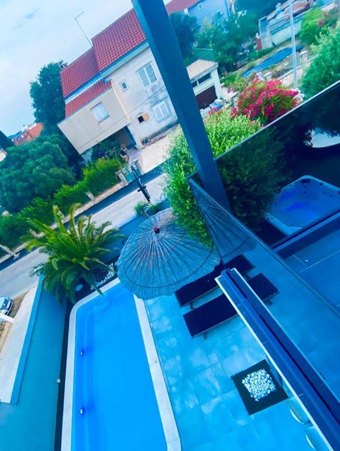 Apartmani Vernissage Biograd Na Moru Exterior foto