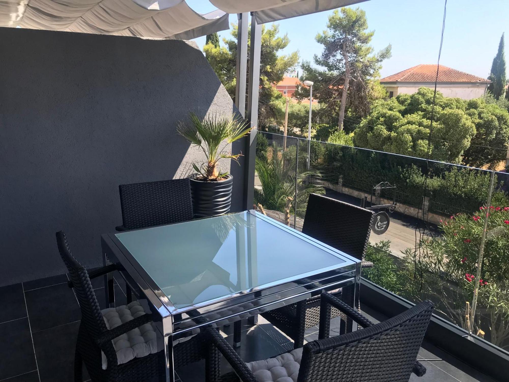 Apartmani Vernissage Biograd Na Moru Exterior foto