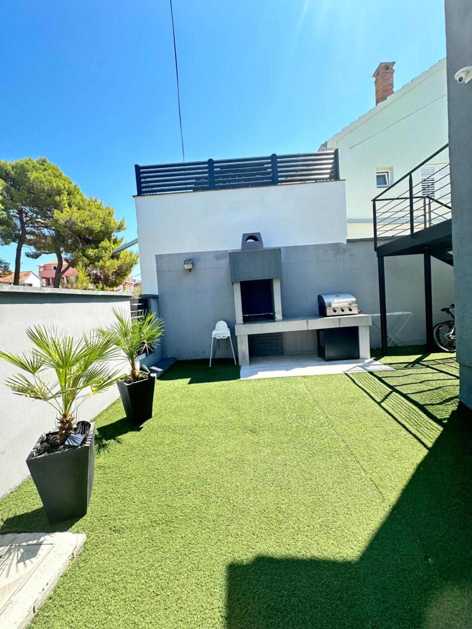 Apartmani Vernissage Biograd Na Moru Exterior foto
